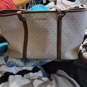 Michael Kors tote